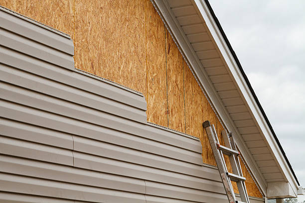 Professional Siding Installation technician working in Mount Vernon, OH